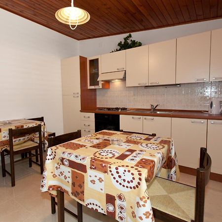 Apartments Milana Tučepi エクステリア 写真