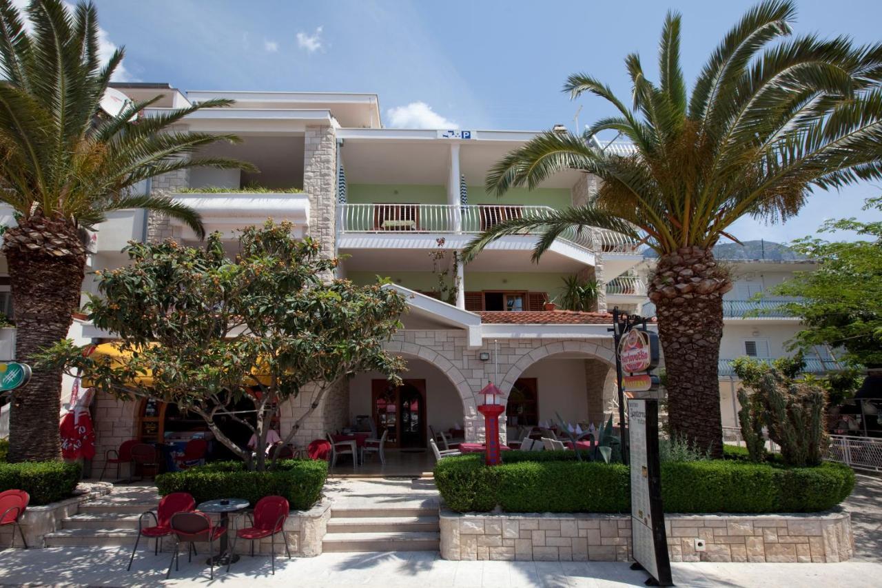 Apartments Milana Tučepi エクステリア 写真