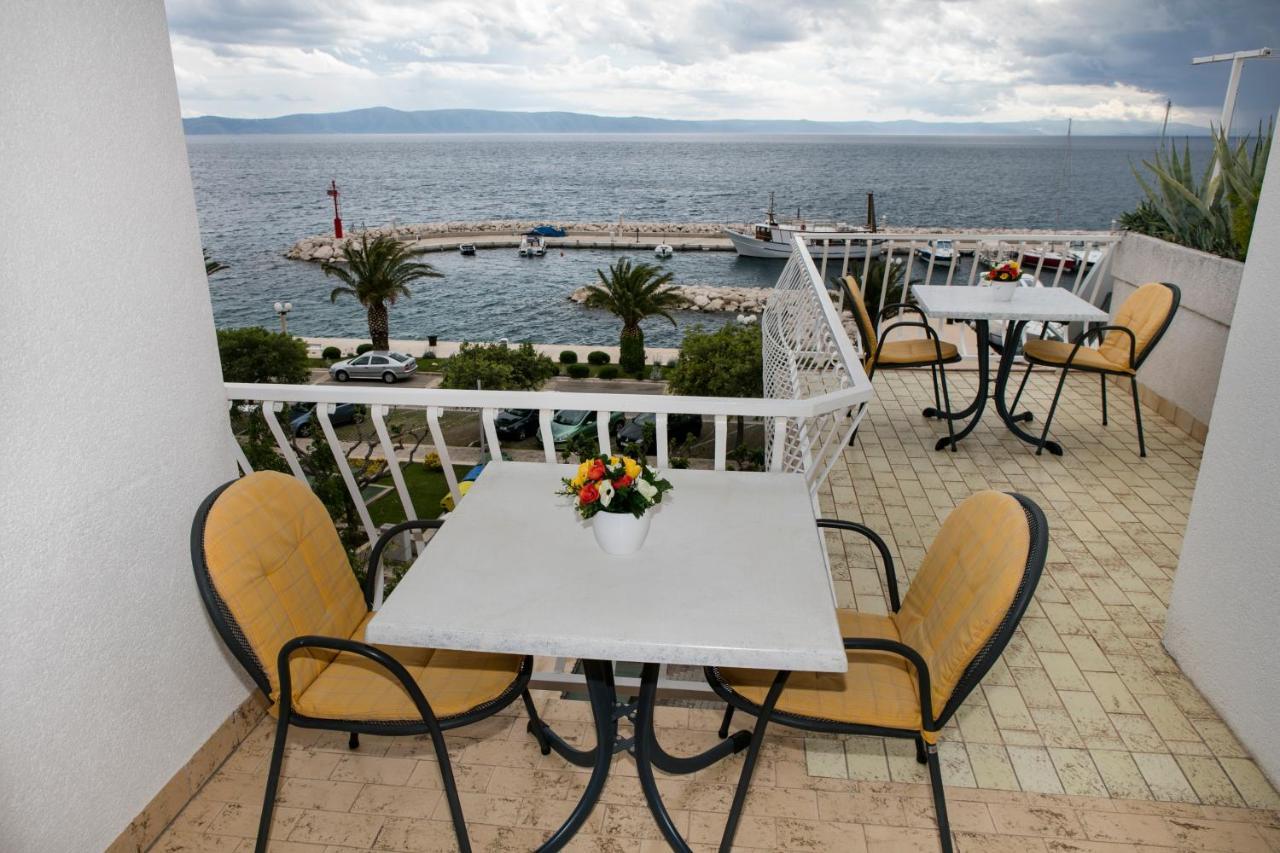 Apartments Milana Tučepi エクステリア 写真