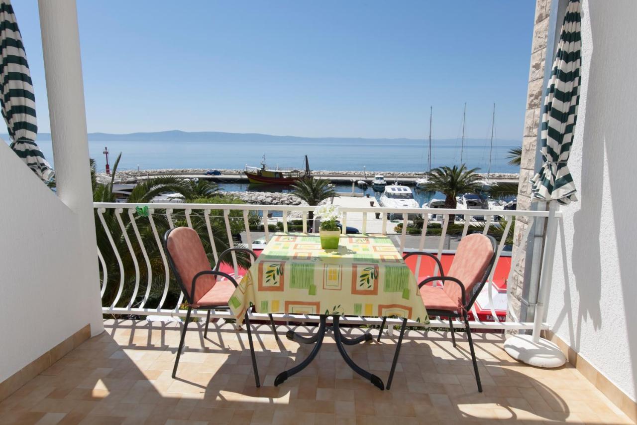 Apartments Milana Tučepi エクステリア 写真