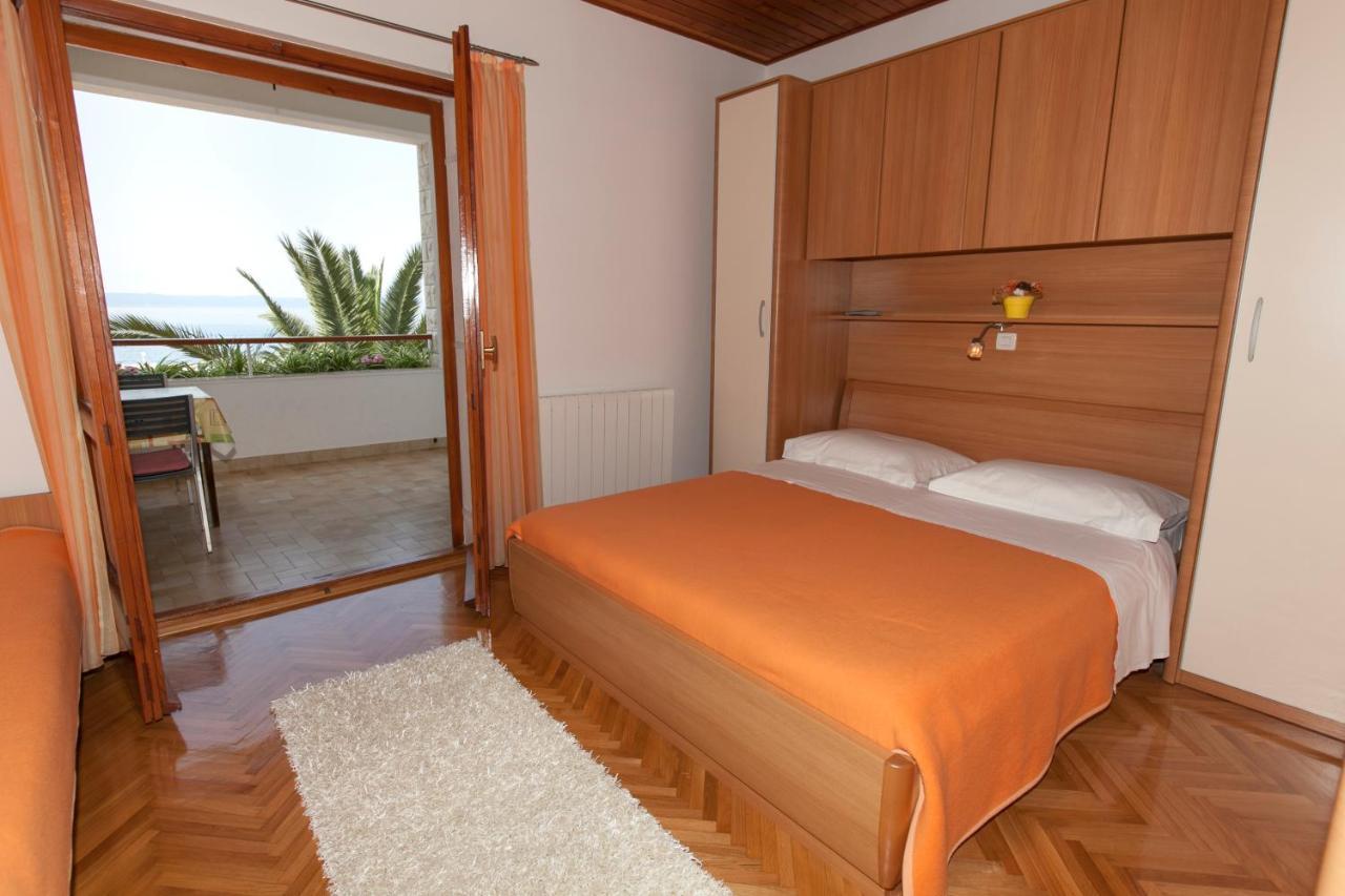 Apartments Milana Tučepi エクステリア 写真
