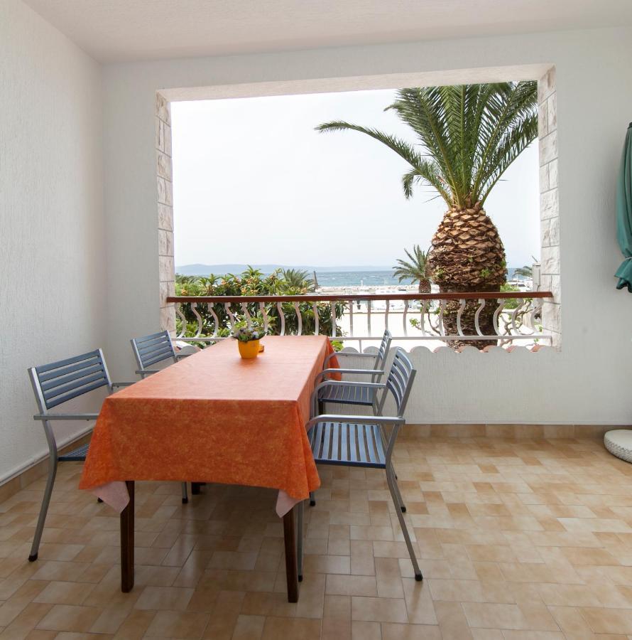 Apartments Milana Tučepi エクステリア 写真