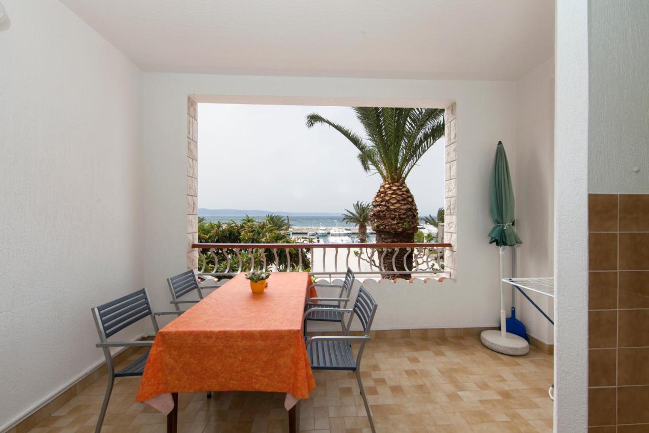 Apartments Milana Tučepi エクステリア 写真