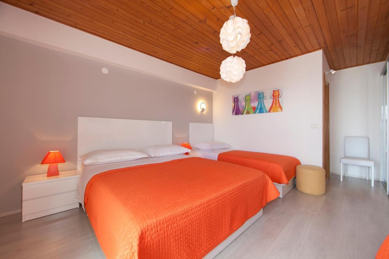 Apartments Milana Tučepi エクステリア 写真